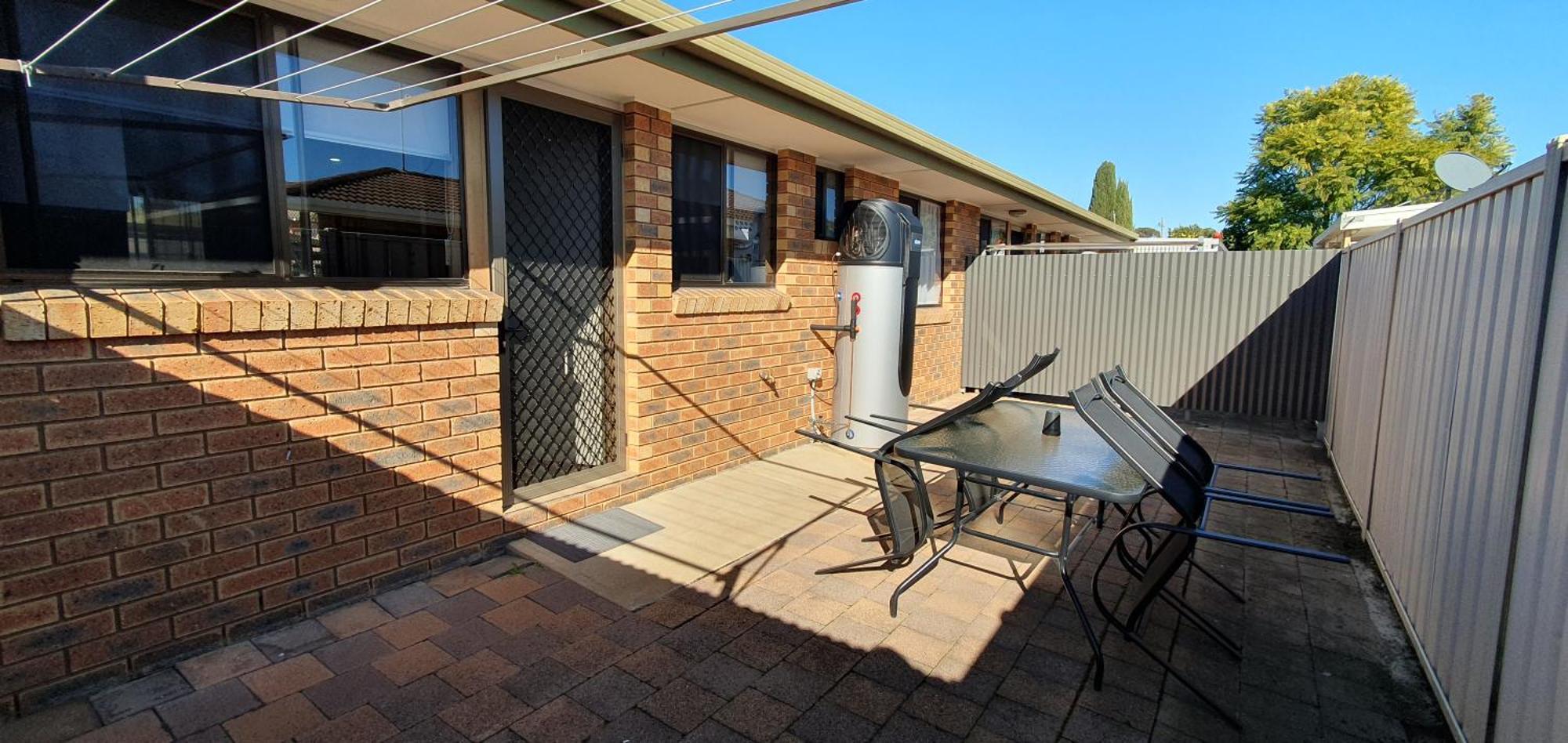 Centrepoint Motel Deniliquin Exterior photo